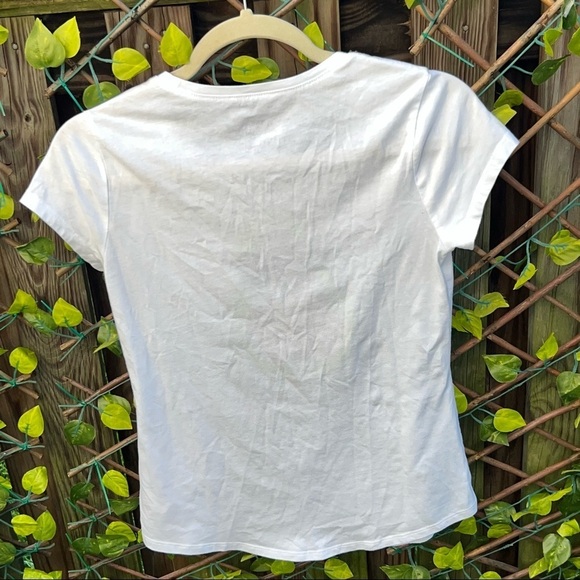 WHIMSICAL, adorable Avocado 🥑 T Shirt. Tongue in cheek,Play on words. Like new - Picture 3 of 4